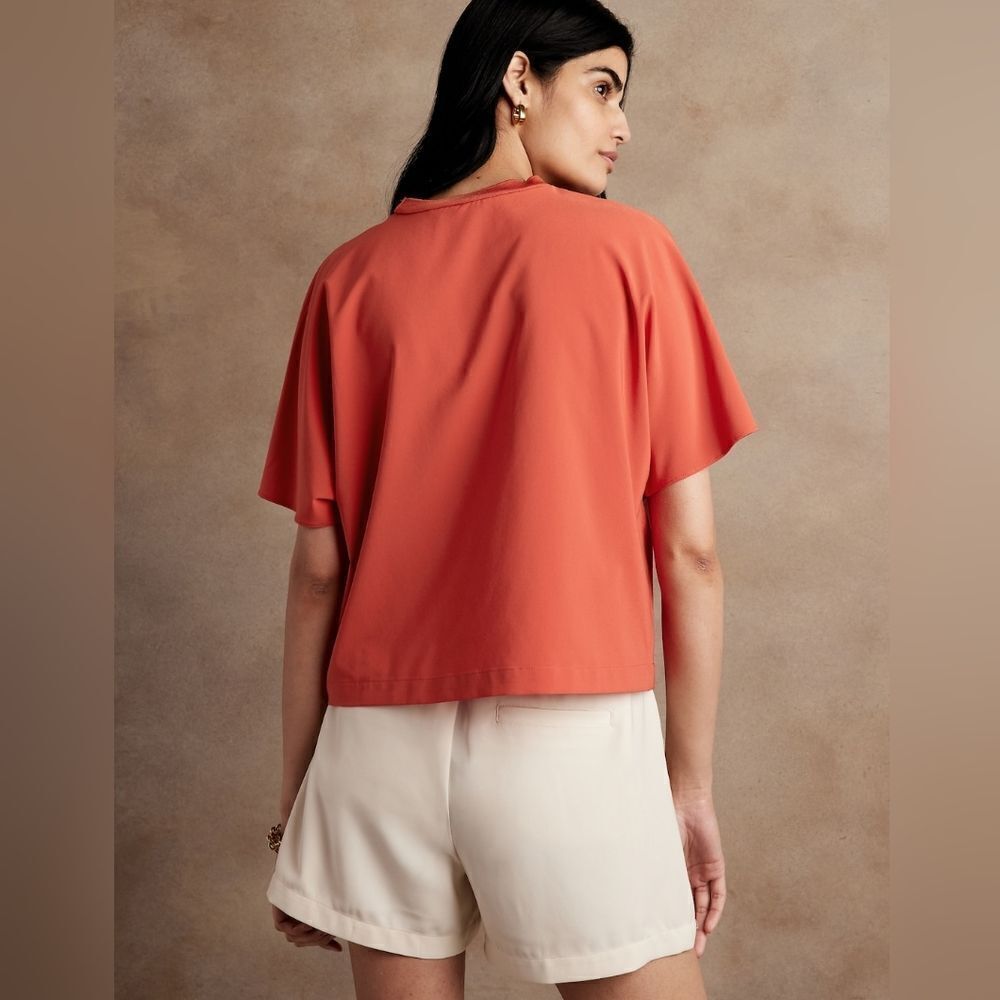 Banana Republic UPF 50 Sport temp regulating  dolman top